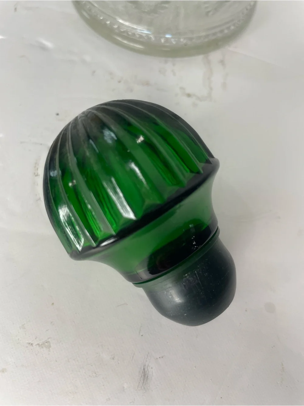 Vintage Avon Glass Decanter Green Stopper Bar Whiskey Bourbon 10.25”